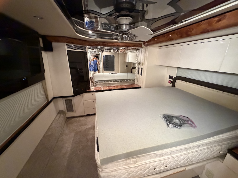 2000 Prevost Featherlite H3-45 For Sale