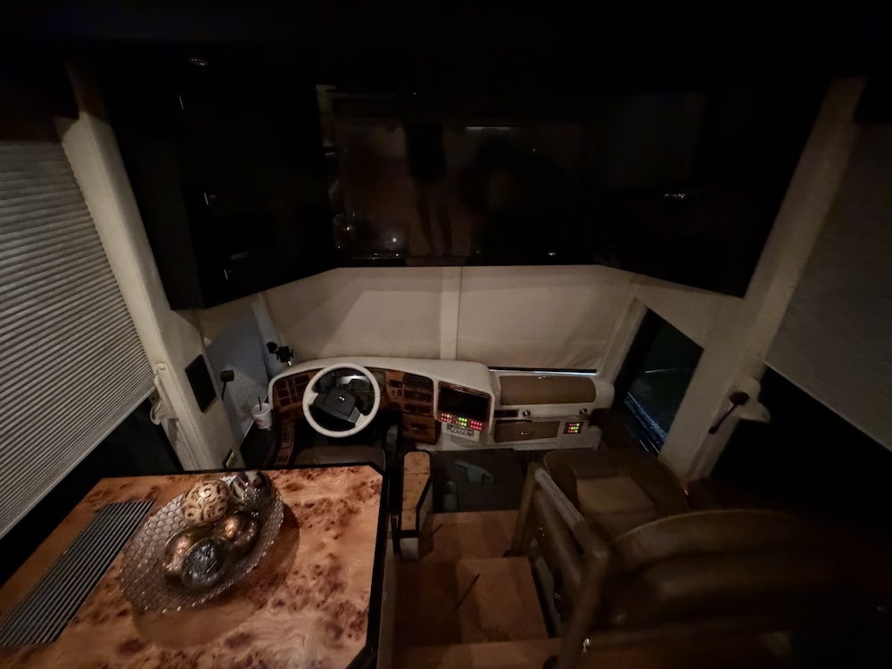 2000 Prevost Featherlite H3-45 For Sale