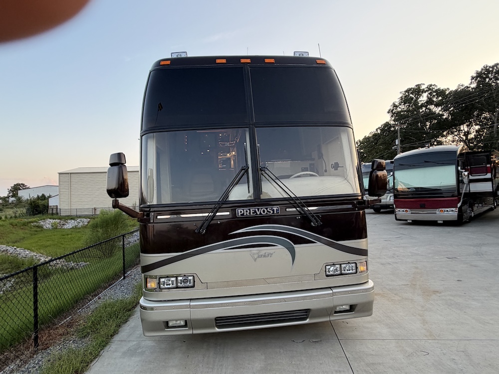 2000 Prevost Featherlite H3-45 For Sale