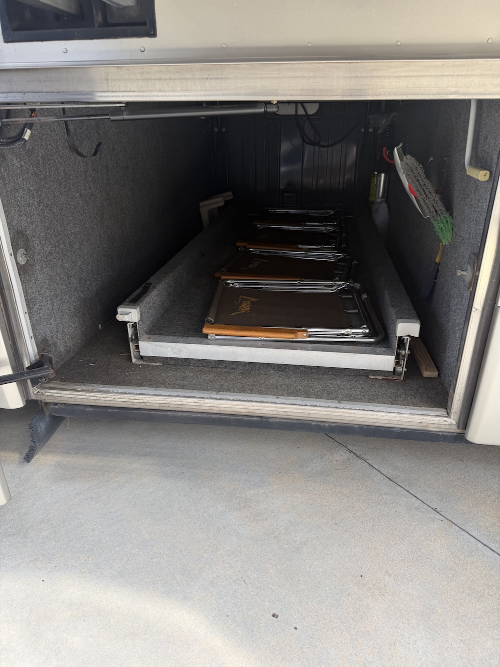 2000 Prevost Featherlite H3-45 For Sale