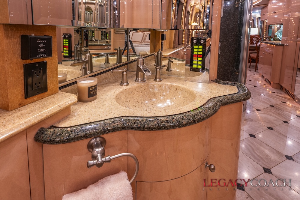 2000 Prevost Liberty XL For Sale