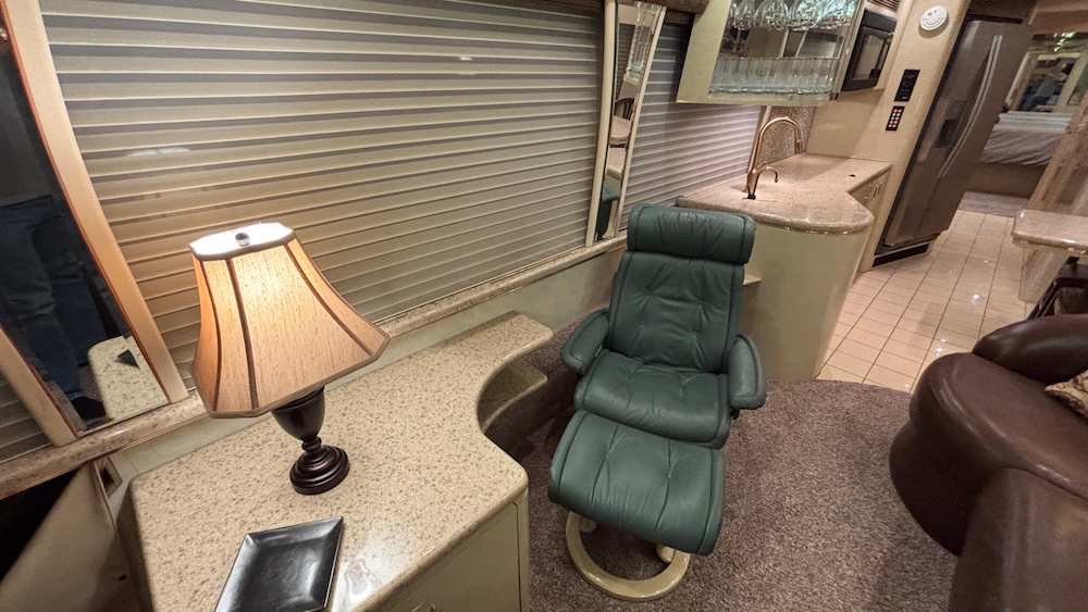 2000 Prevost Marathon H3-45 For Sale