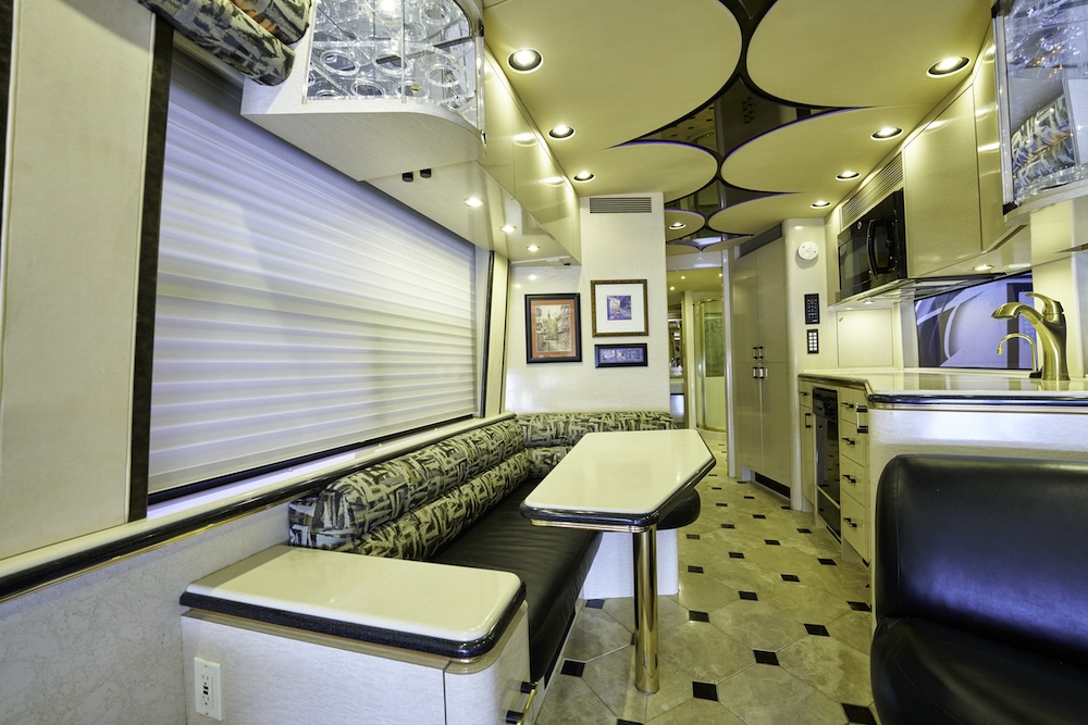 2000 Prevost Marathon H3-45 For Sale