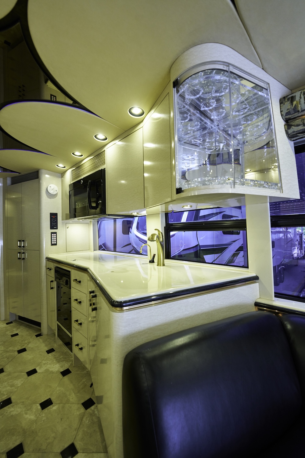 2000 Prevost Marathon H3-45 For Sale