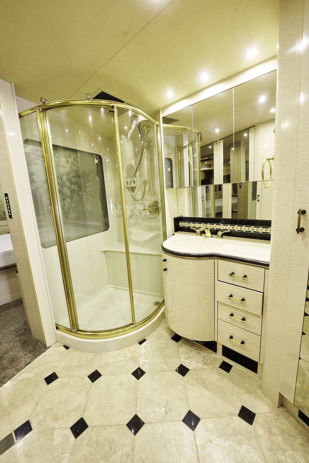 2000 Prevost Marathon H3-45 For Sale