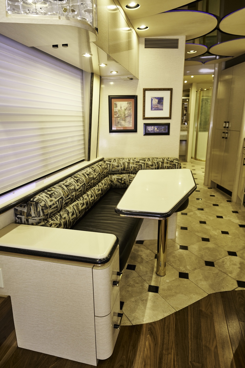 2000 Prevost Marathon H3-45 For Sale