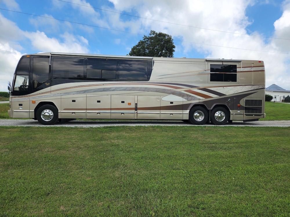 2000 Prevost Marathon H3-45 For Sale