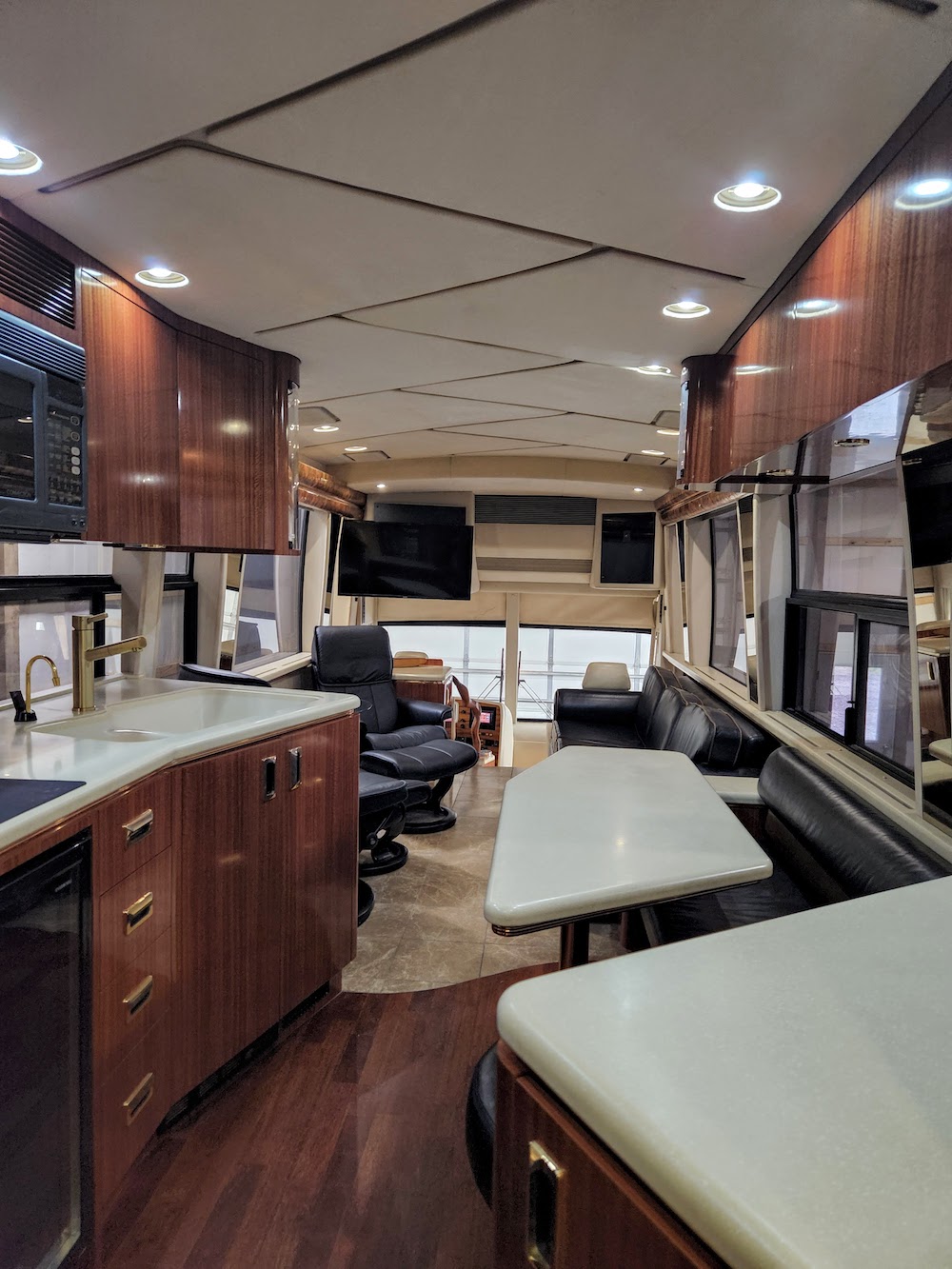 2000 Prevost Marathon H3-45 For Sale