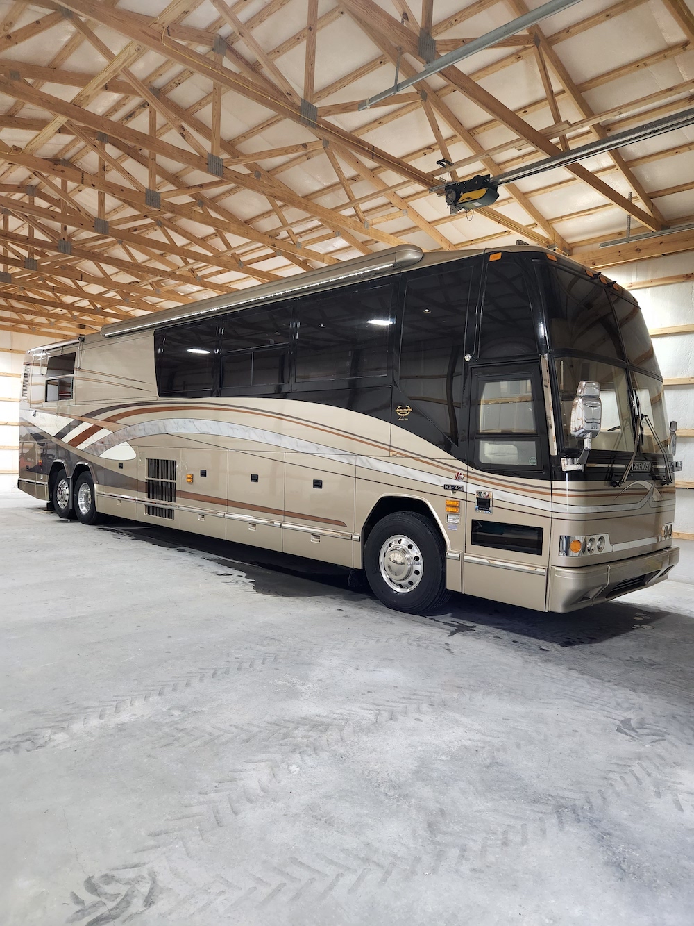 2000 Prevost Marathon H3-45 For Sale