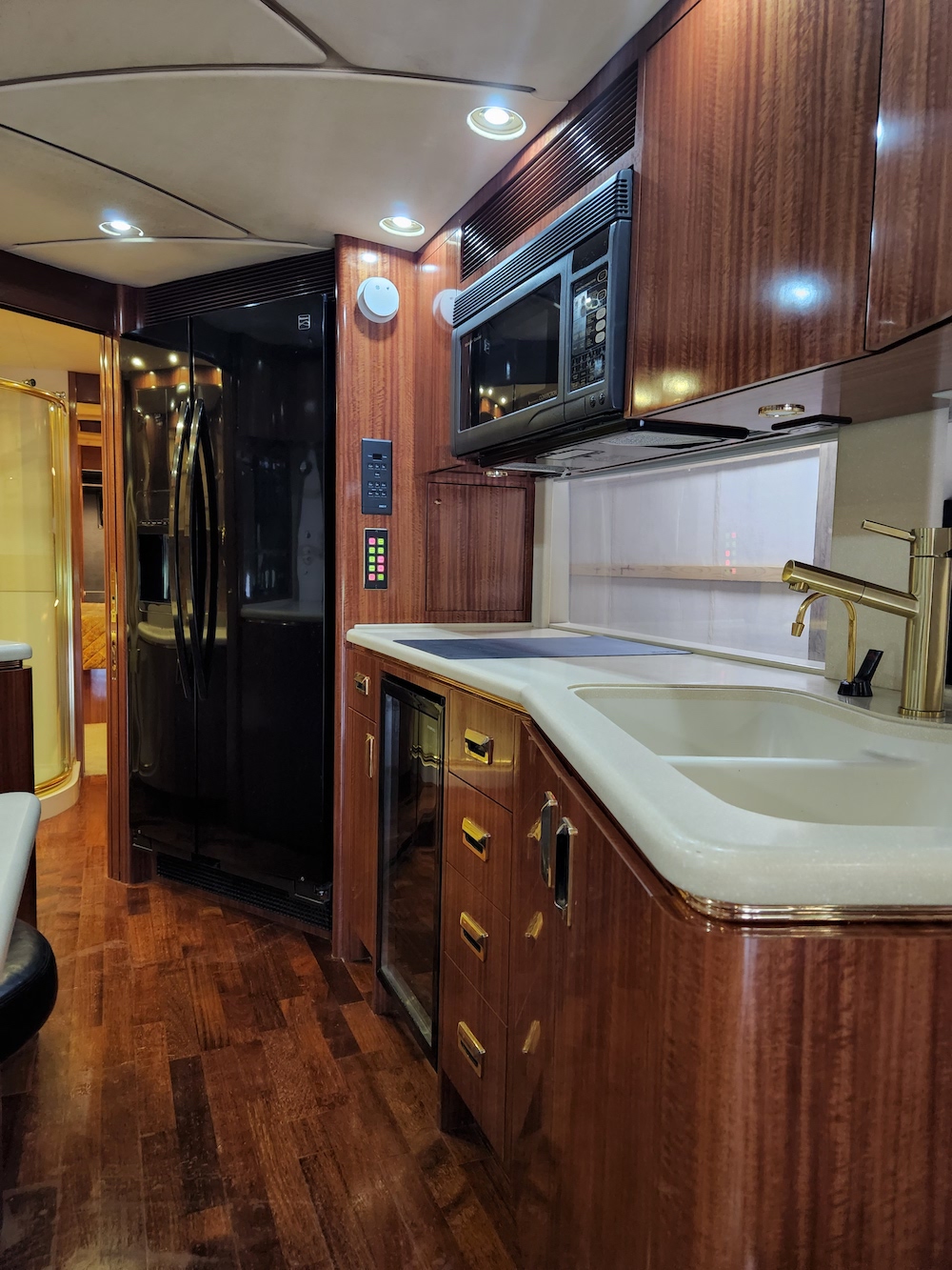 2000 Prevost Marathon H3-45 For Sale