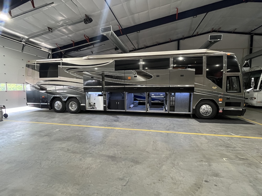 2000 Prevost Marathon H3-45 For Sale