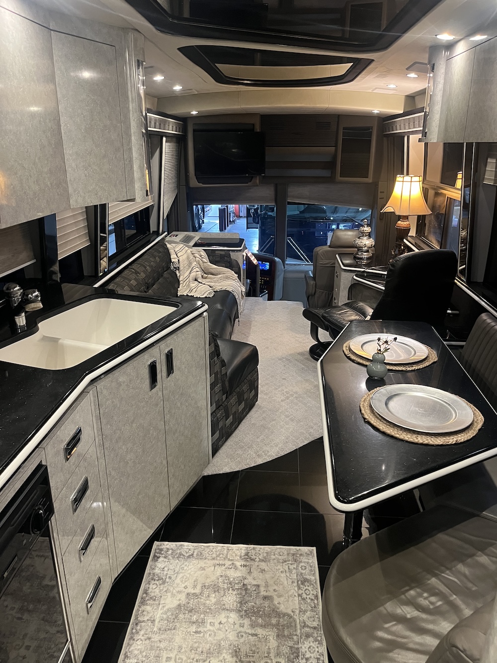 2000 Prevost Marathon H3-45 For Sale