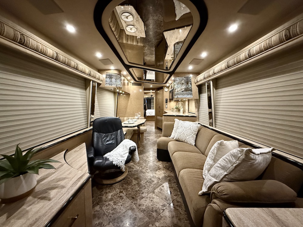 2000 Prevost Marathon H3-45 For Sale