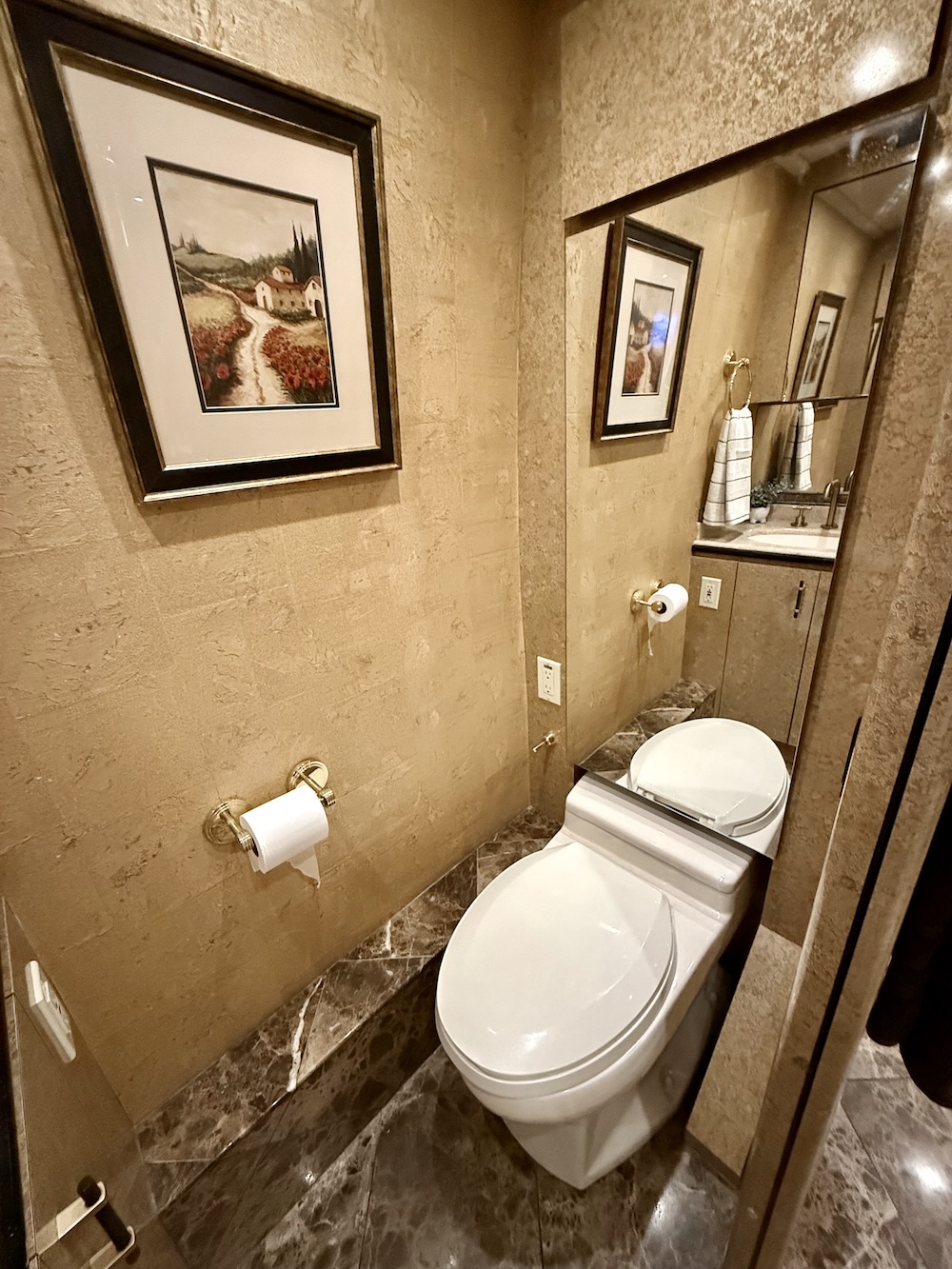 2000 Prevost Marathon H3-45 For Sale