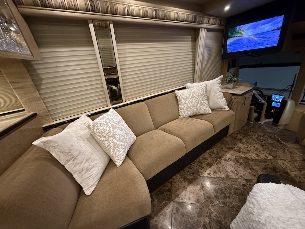 2000 Prevost Marathon H3-45 For Sale