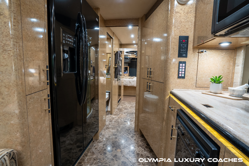 2000 Prevost Marathon H3-45 For Sale