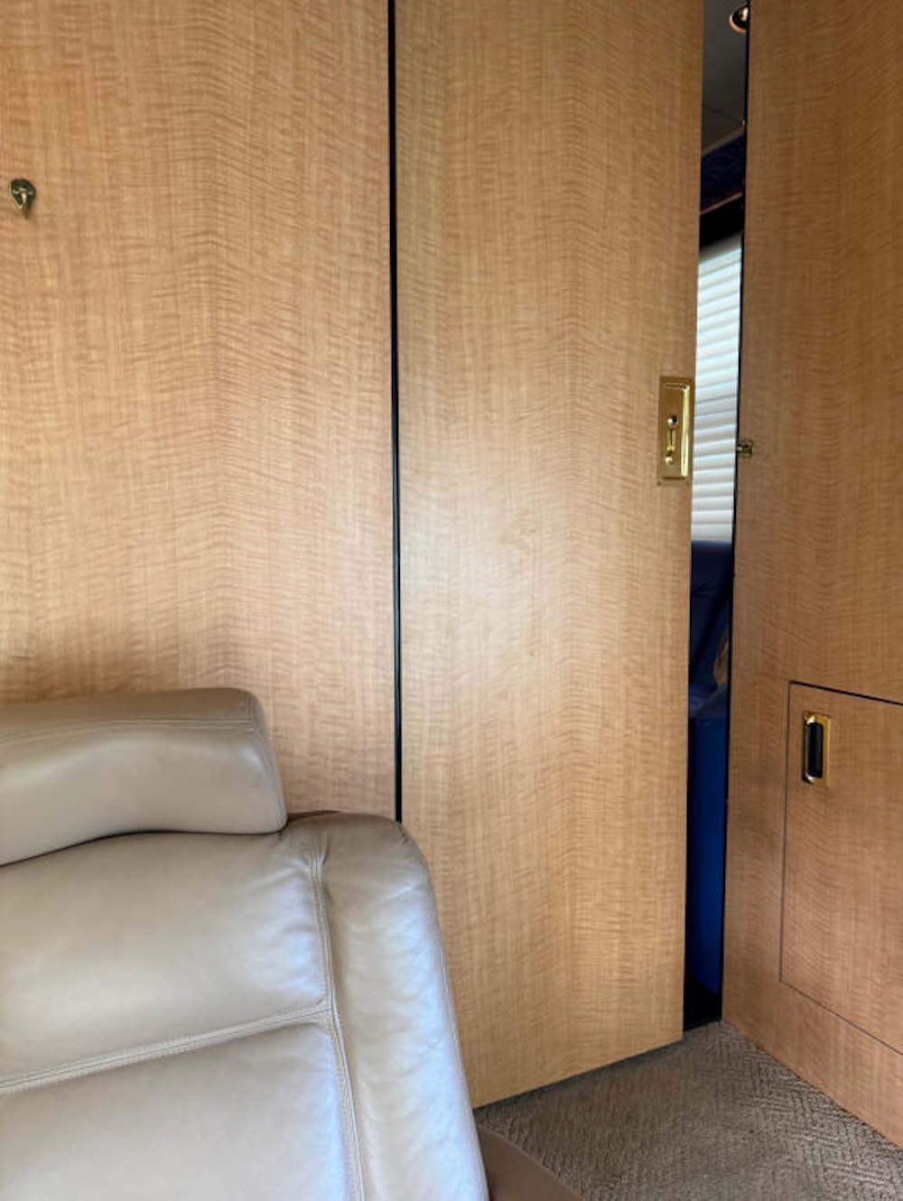 2000 Prevost Marathon H3-45 For Sale