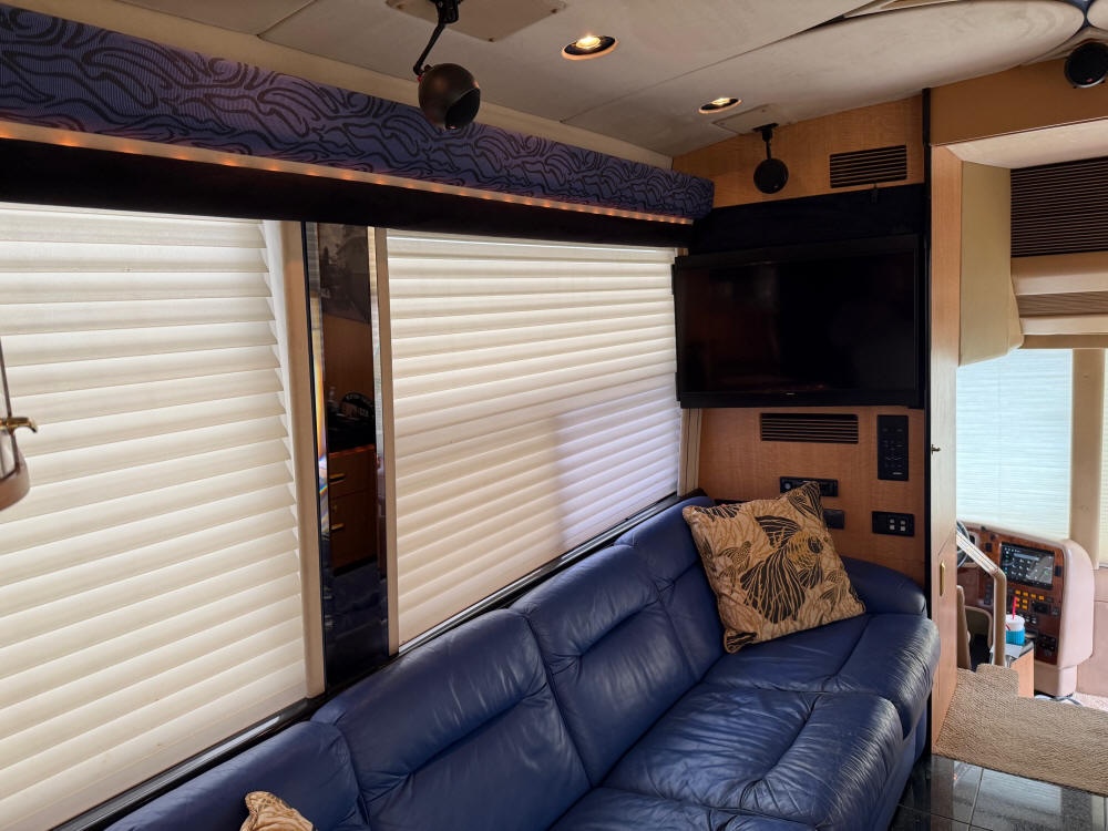 2000 Prevost Marathon H3-45 For Sale