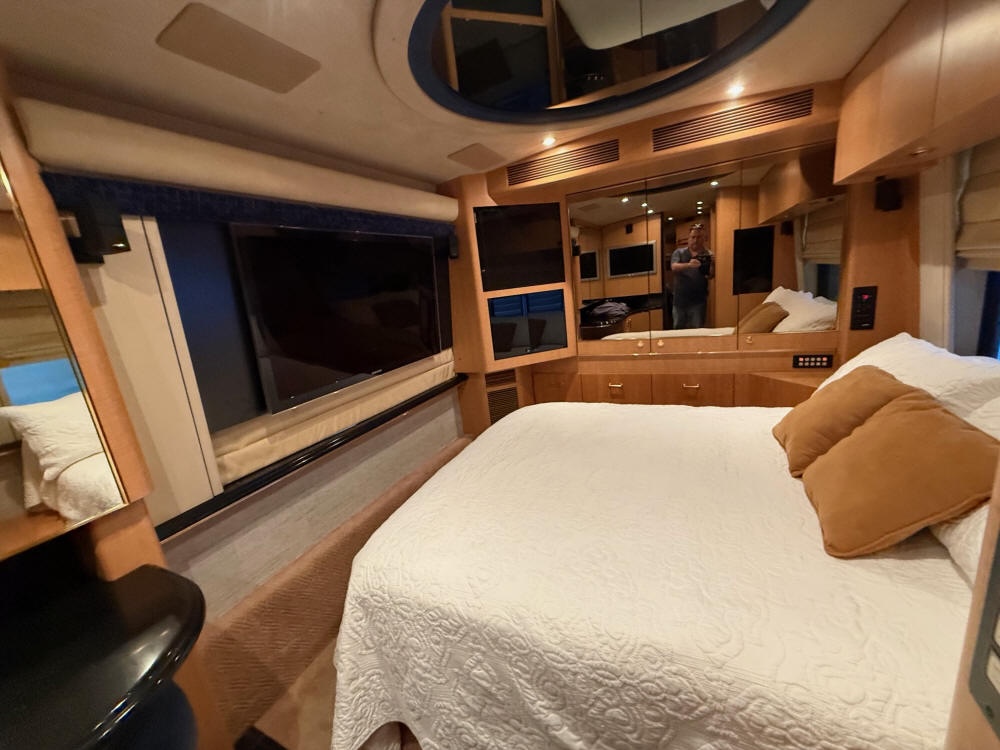 2000 Prevost Marathon H3-45 For Sale