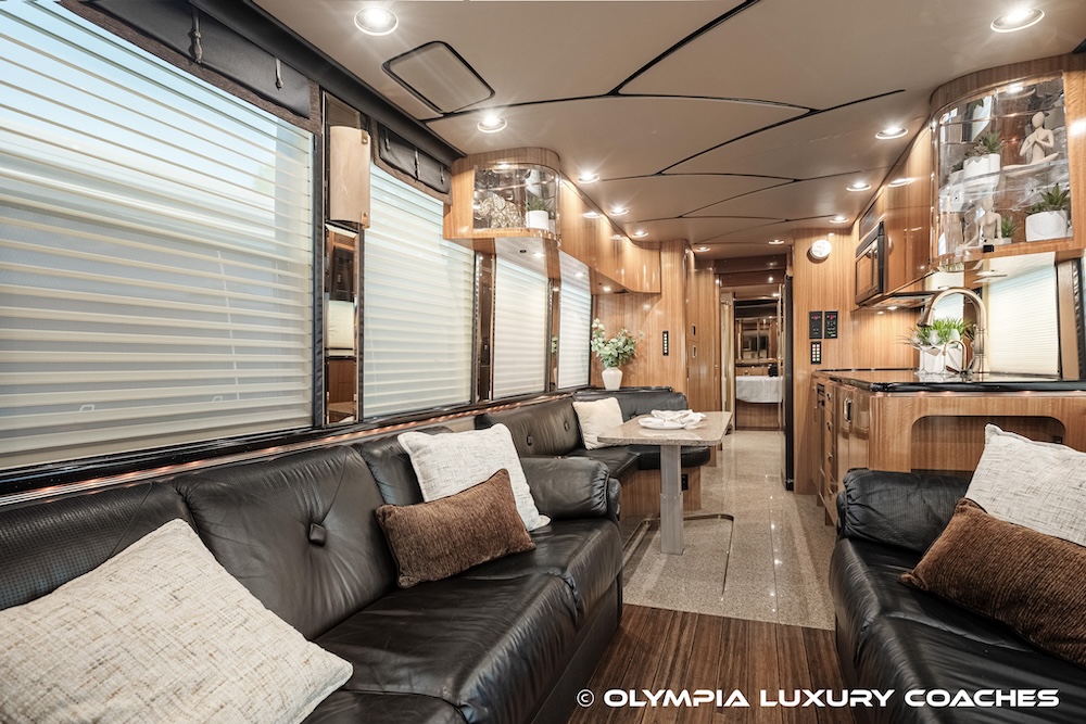 2000 Prevost Marathon XL For Sale