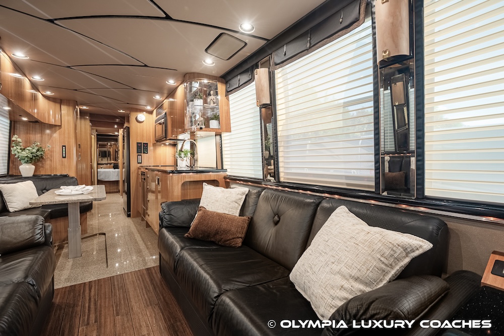 2000 Prevost Marathon XL For Sale