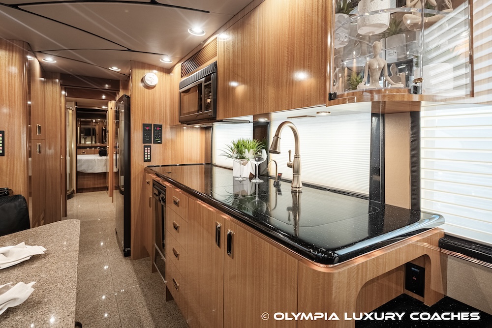 2000 Prevost Marathon XL For Sale
