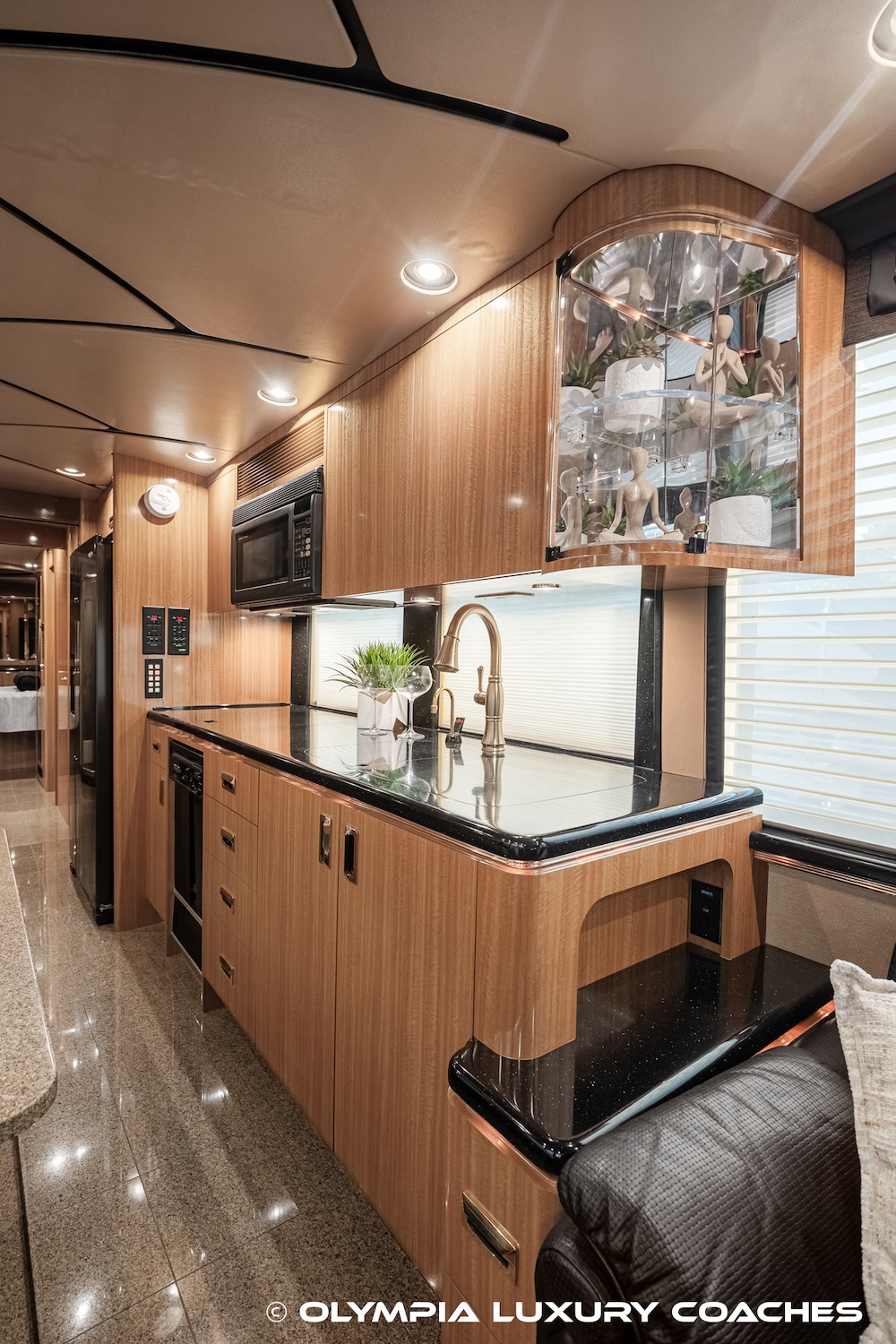 2000 Prevost Marathon XL For Sale