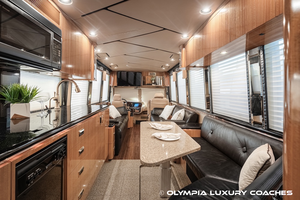 2000 Prevost Marathon XL For Sale
