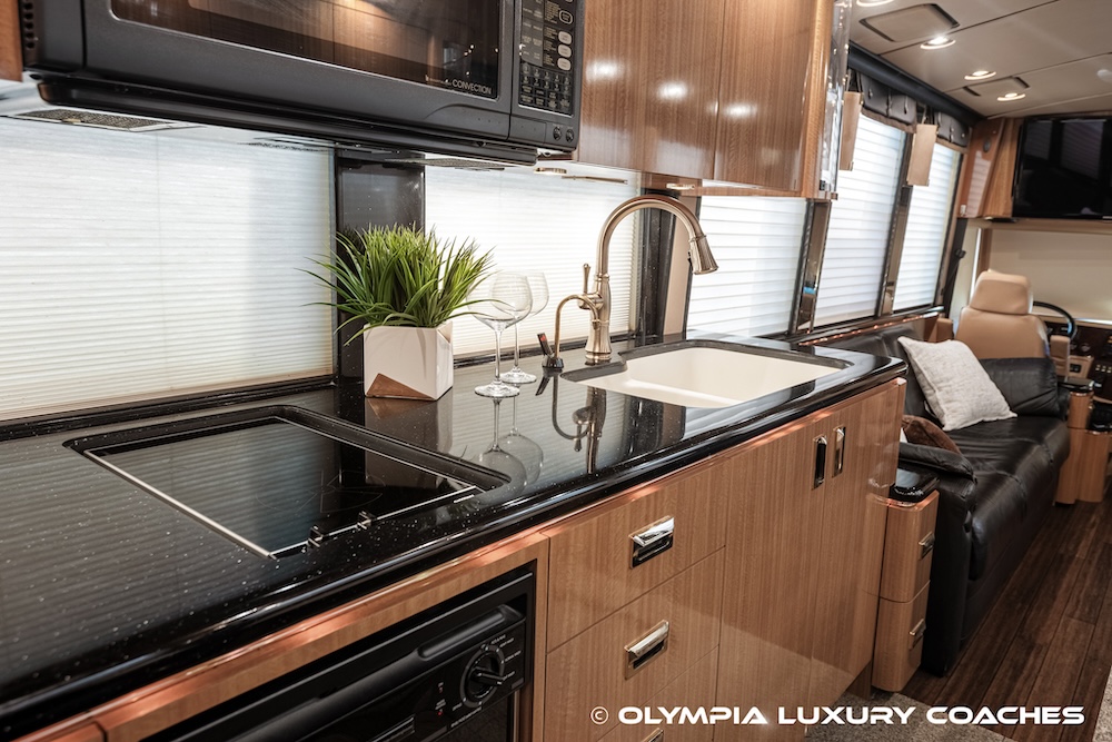2000 Prevost Marathon XL For Sale