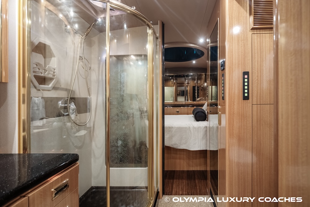 2000 Prevost Marathon XL For Sale