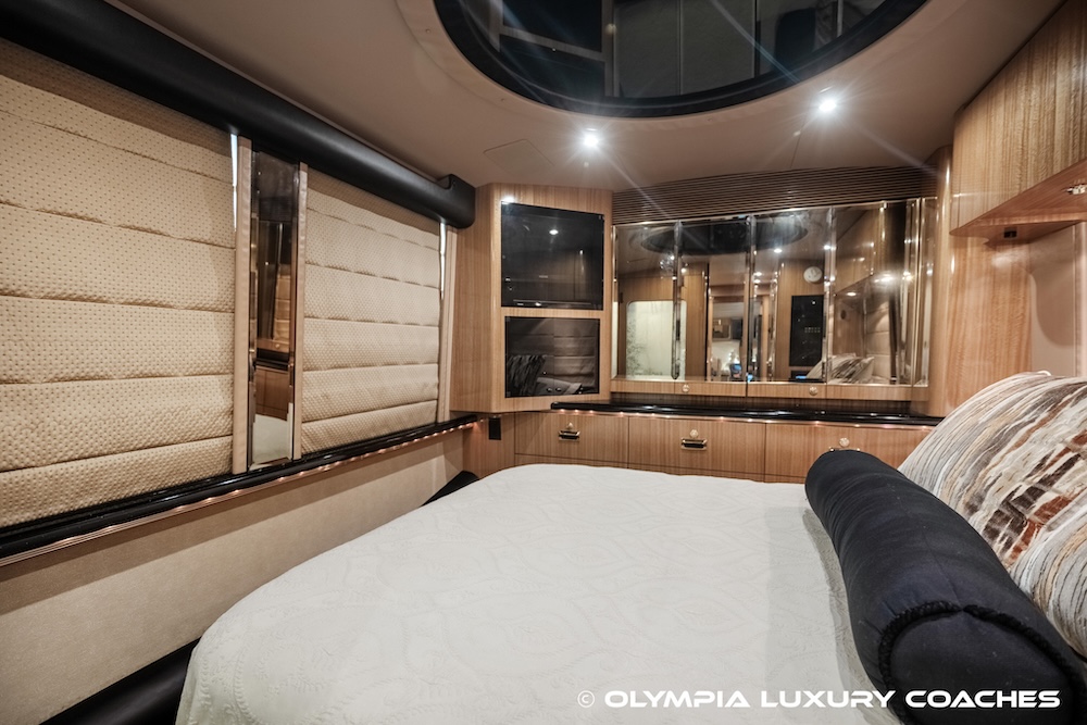 2000 Prevost Marathon XL For Sale