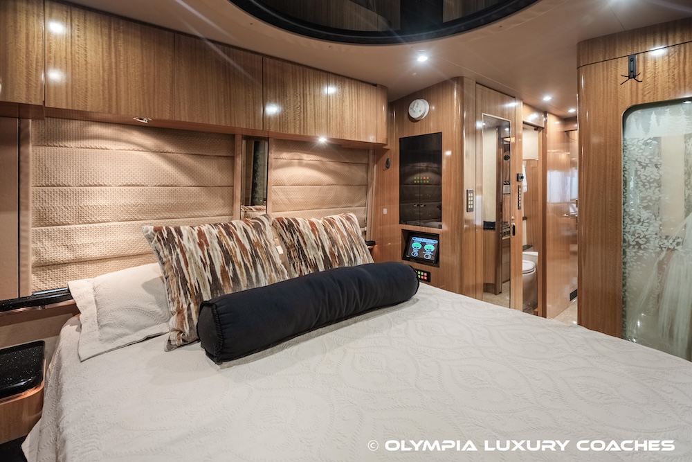 2000 Prevost Marathon XL For Sale