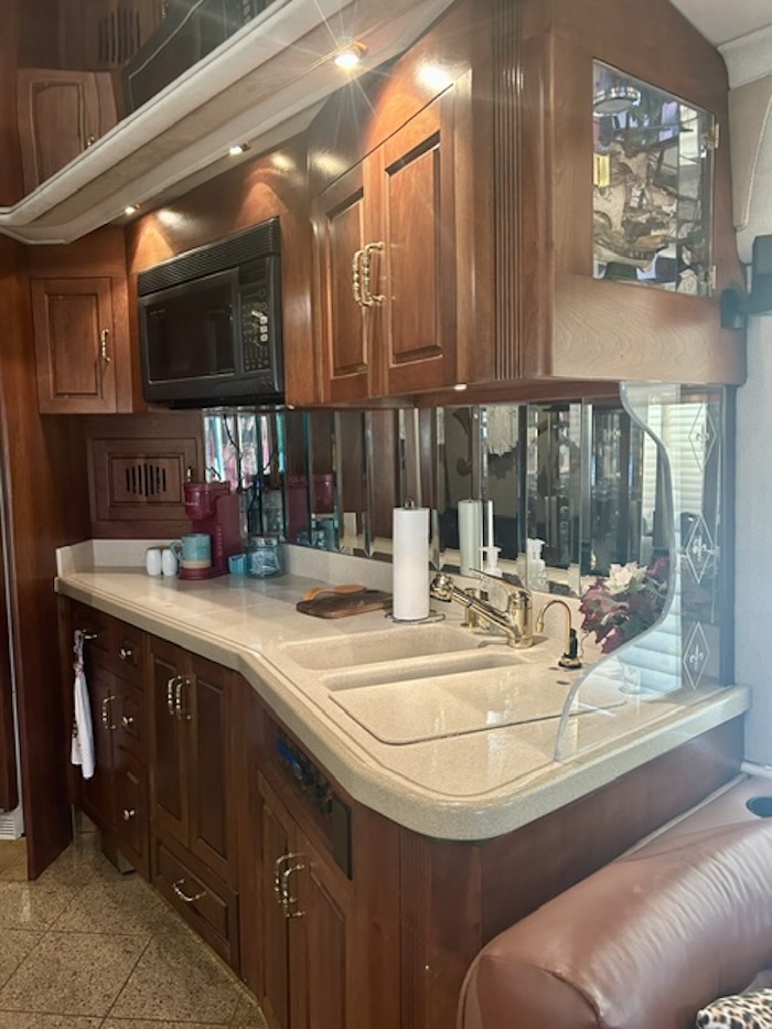2000 Prevost Royale  H3-45 For Sale