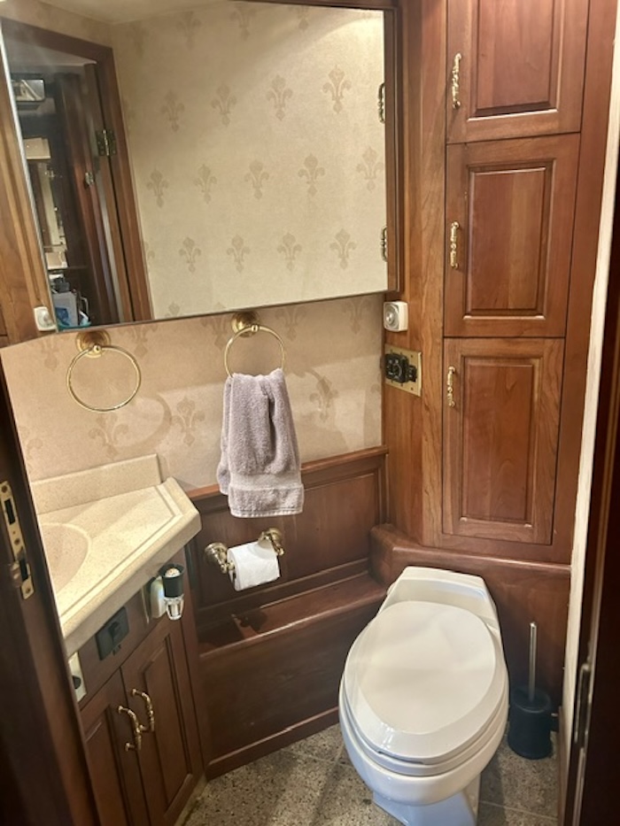 2000 Prevost Royale  H3-45 For Sale