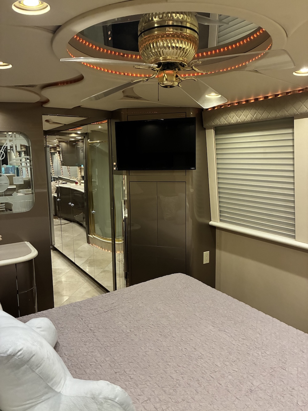 2000 Prevost XL For Sale