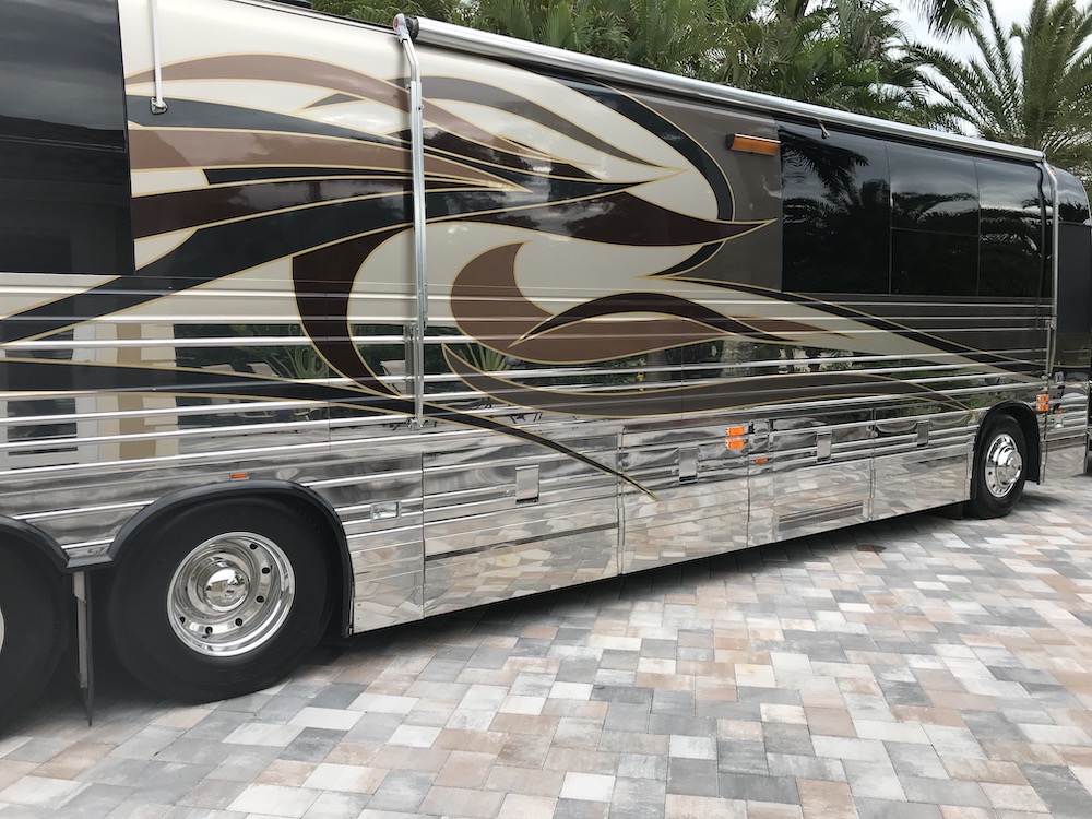 2001 Prevost American XLII For Sale