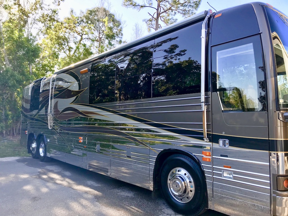 2001 Prevost American XLII For Sale