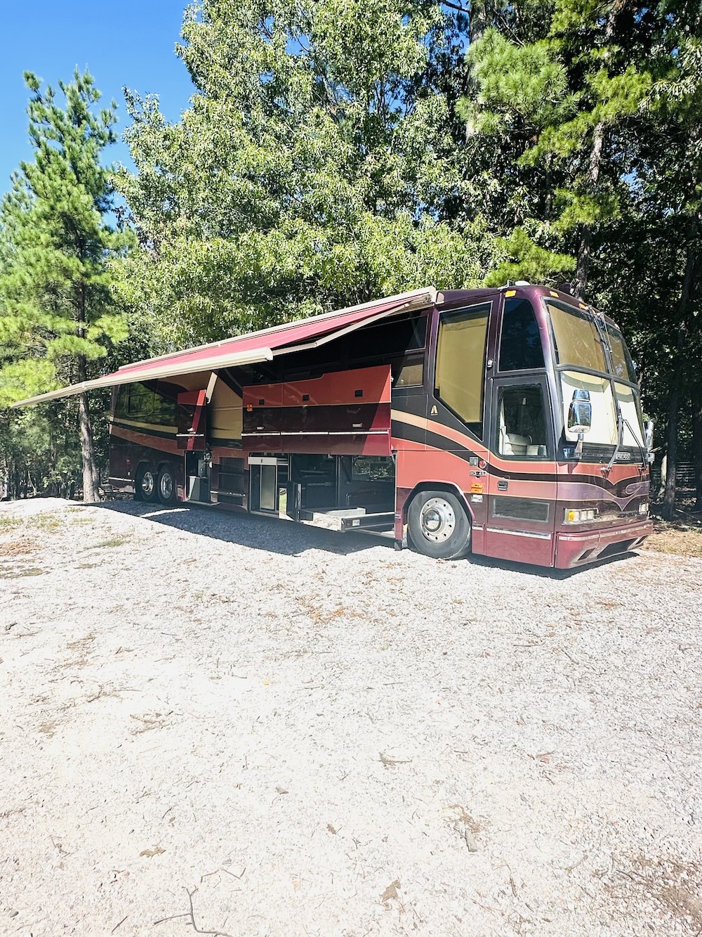 2001 Prevost Angola H3-45 For Sale