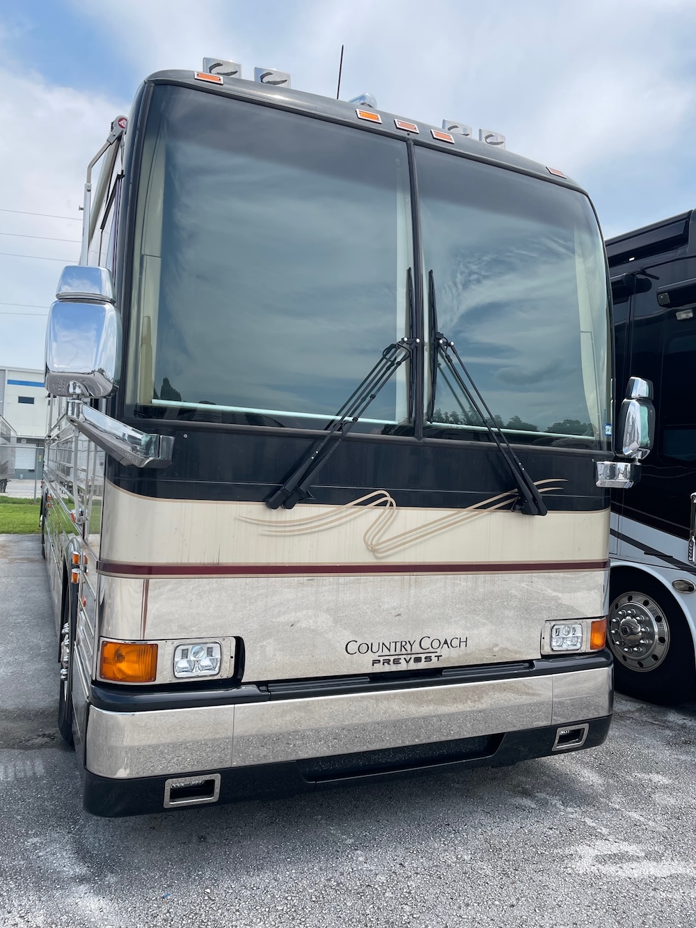 2001 Prevost Country Coach XLII For Sale