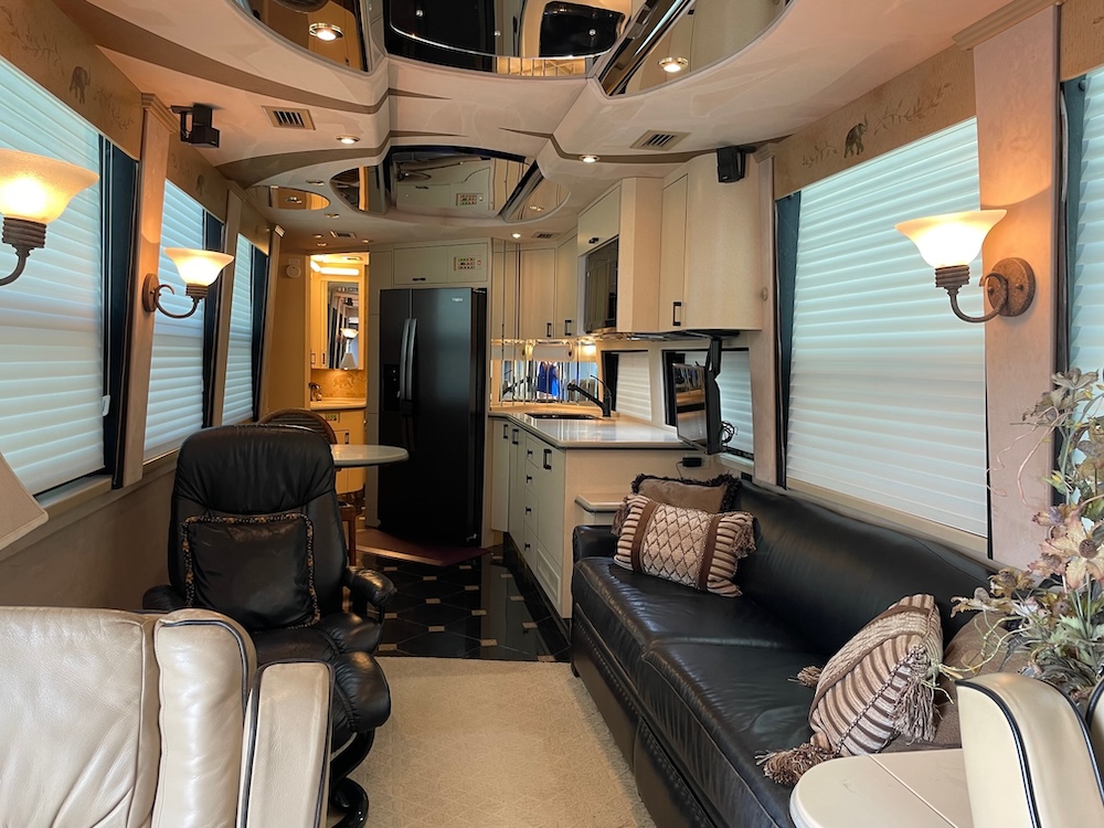 2001 Prevost Country Coach XLII For Sale