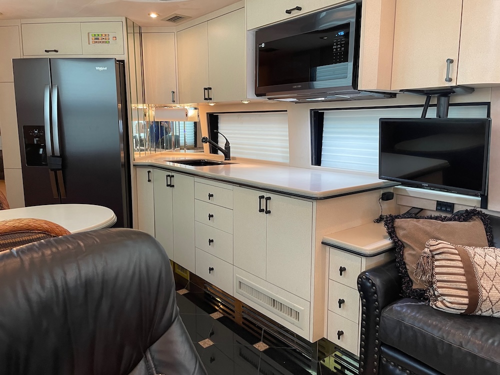 2001 Prevost Country Coach XLII For Sale