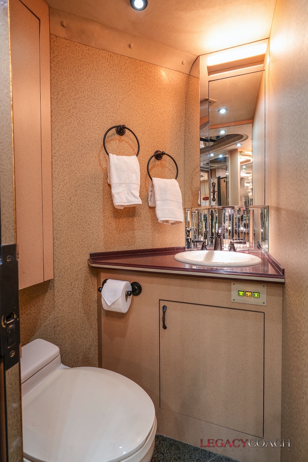 2001 Prevost Country Coach XLII For Sale