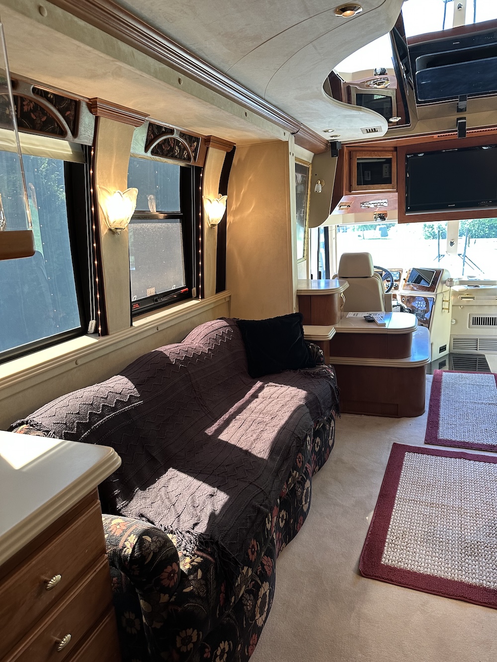 2001 Prevost Country Coach XLII For Sale