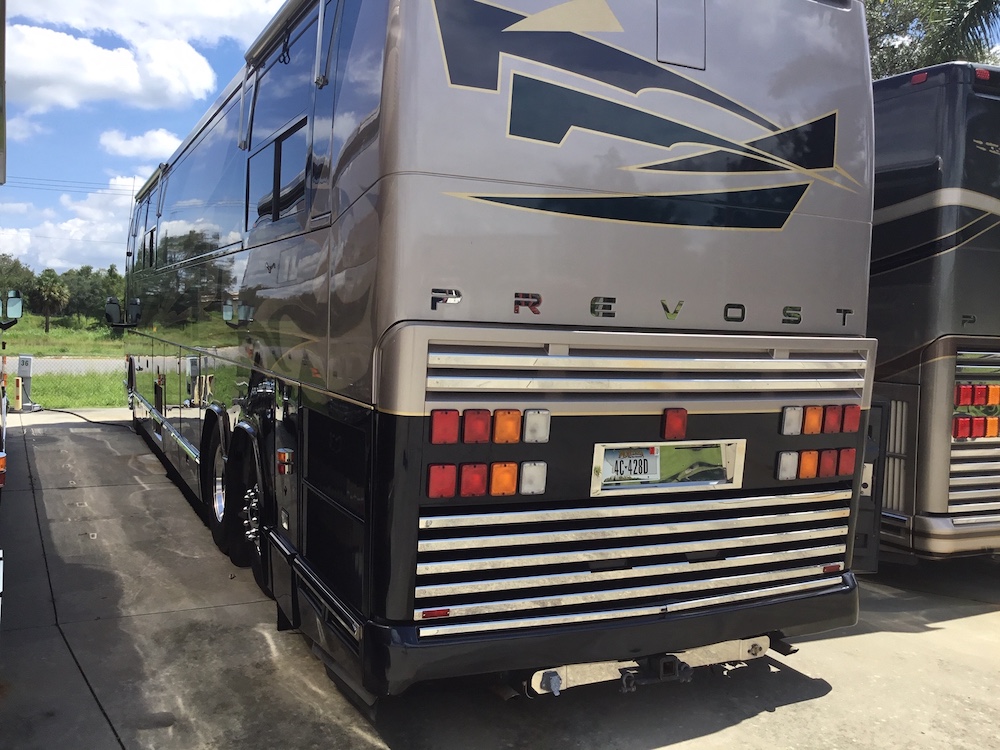 2001 Prevost Featherlite H3-45 For Sale