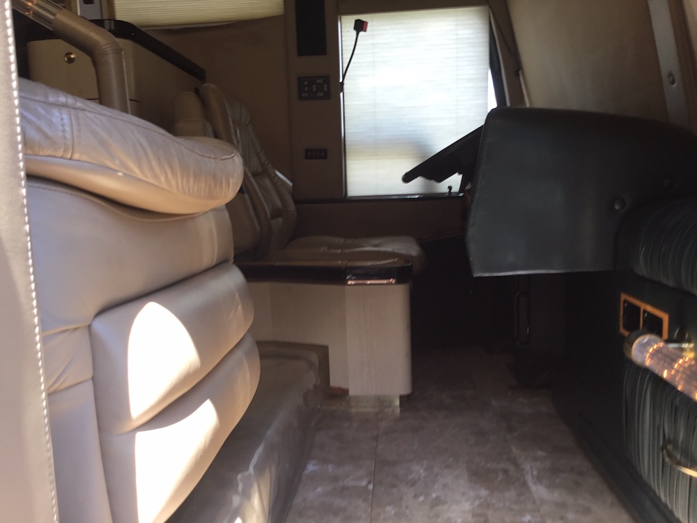 2001 Prevost Featherlite H3-45 For Sale