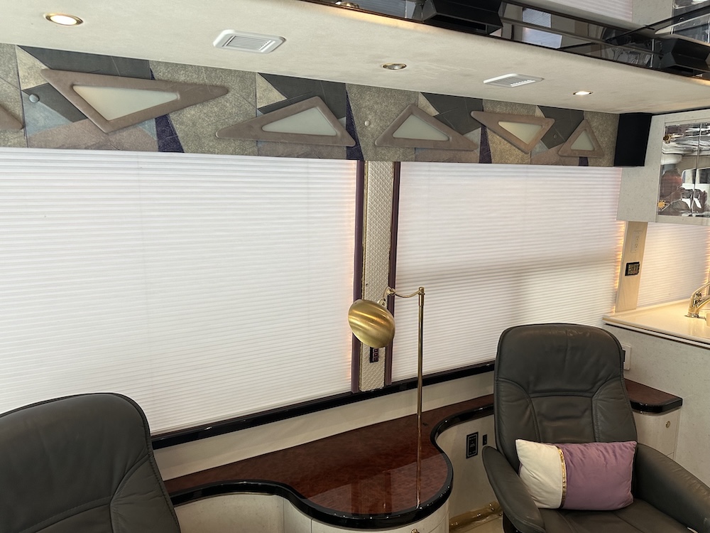 2001 Prevost Featherlite H3-45 For Sale