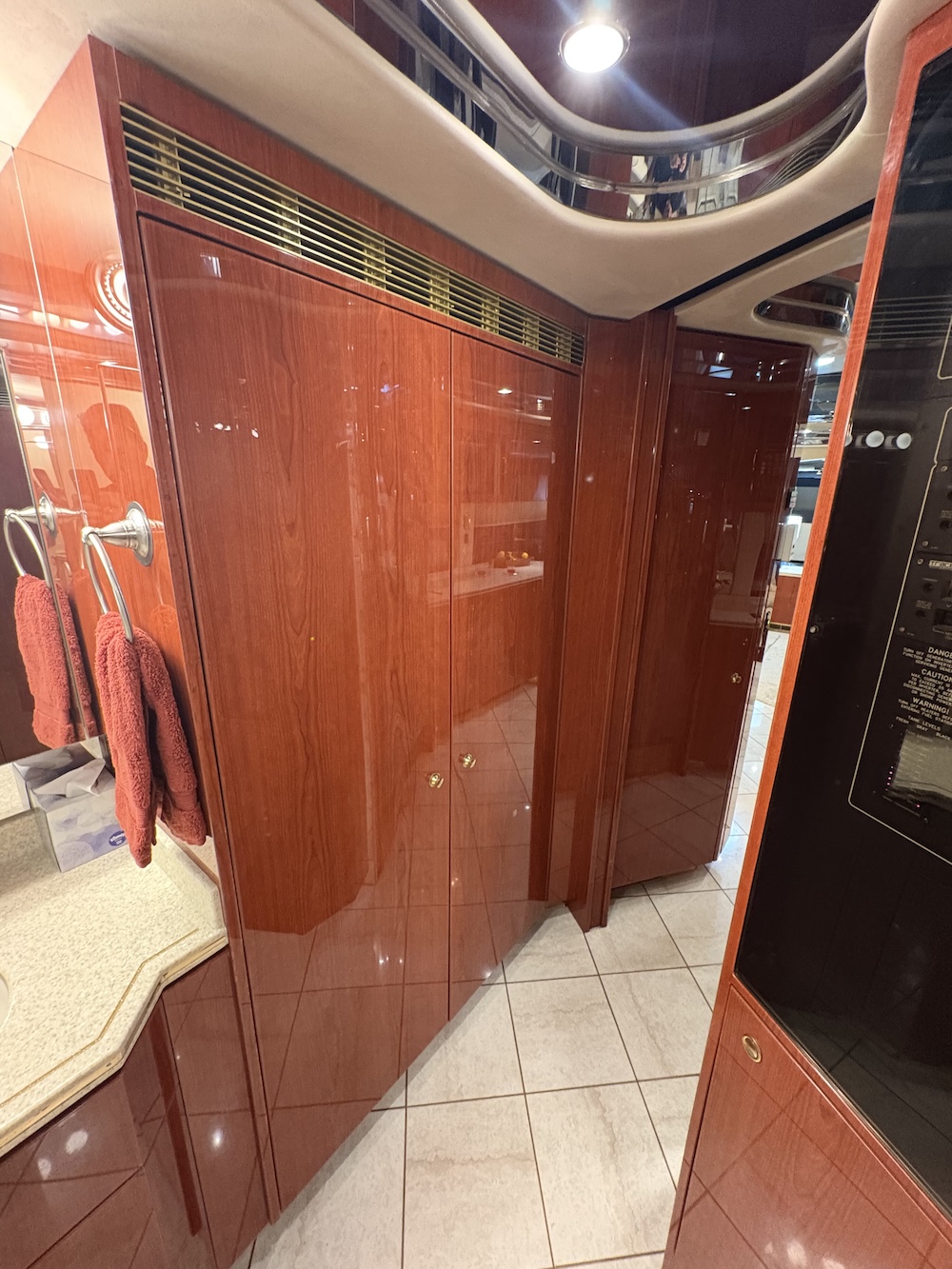2001 Prevost Featherlite  H3-45 For Sale