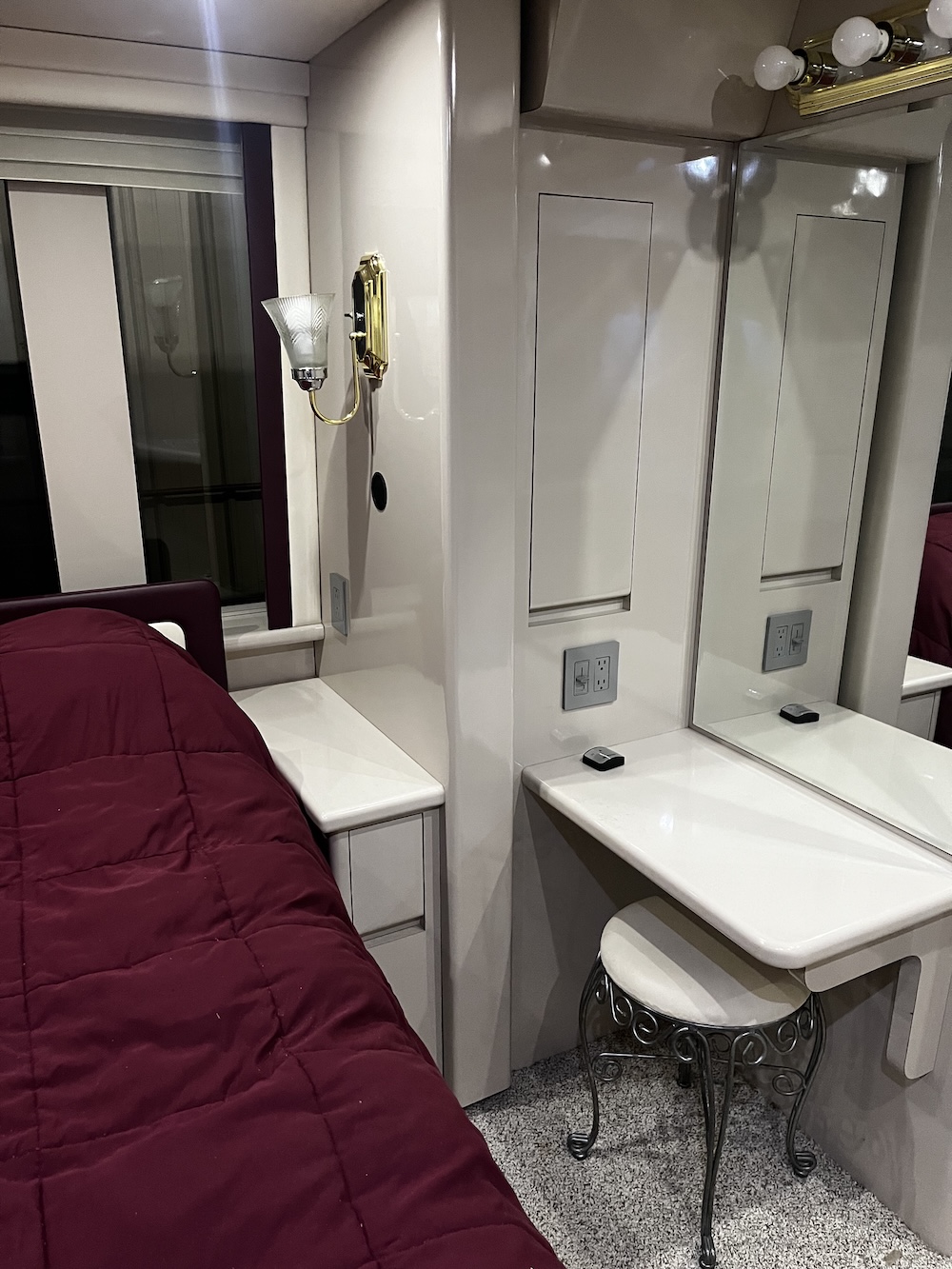 2001 Prevost Hoffman XLII For Sale