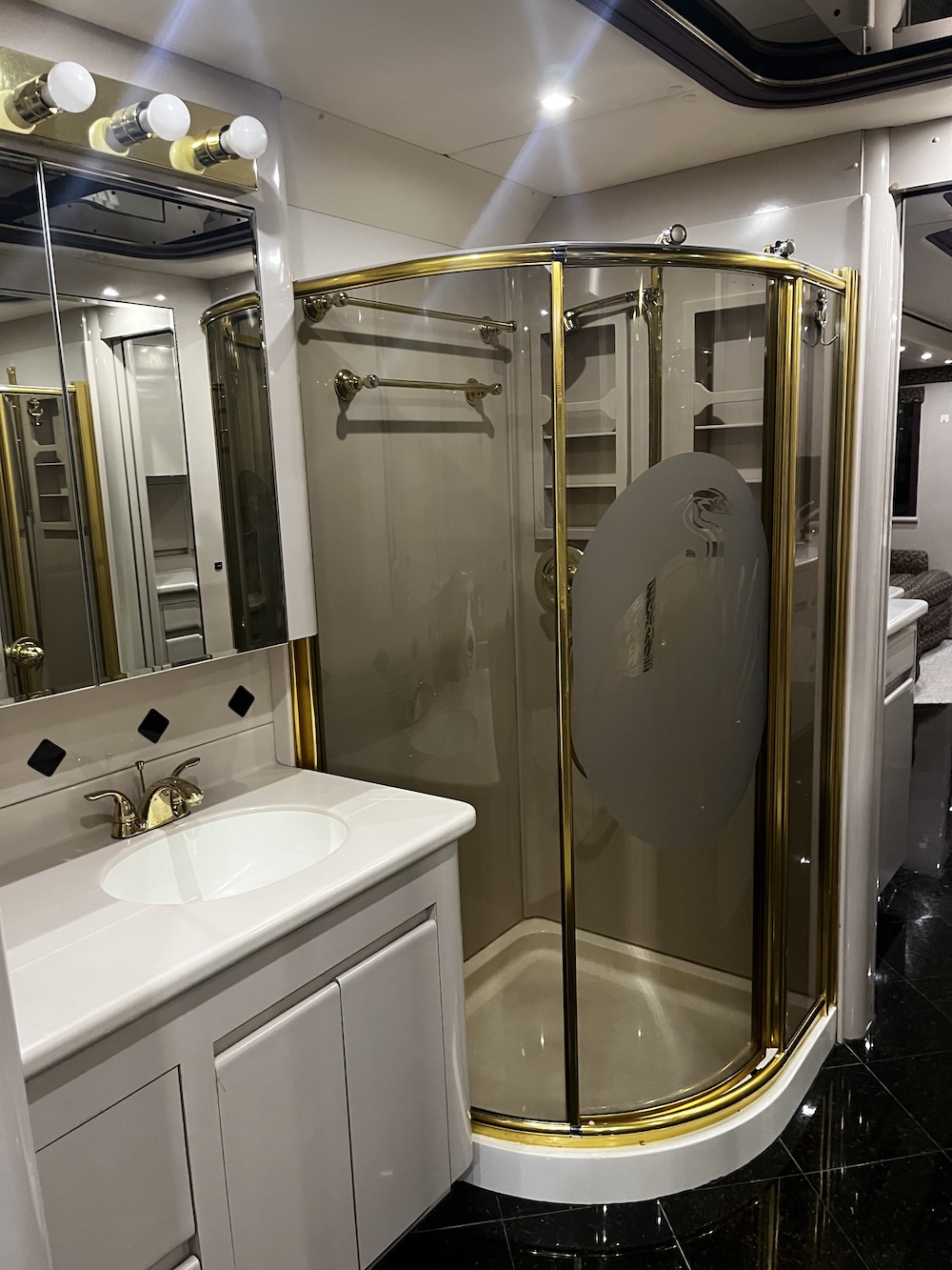 2001 Prevost Hoffman XLII For Sale