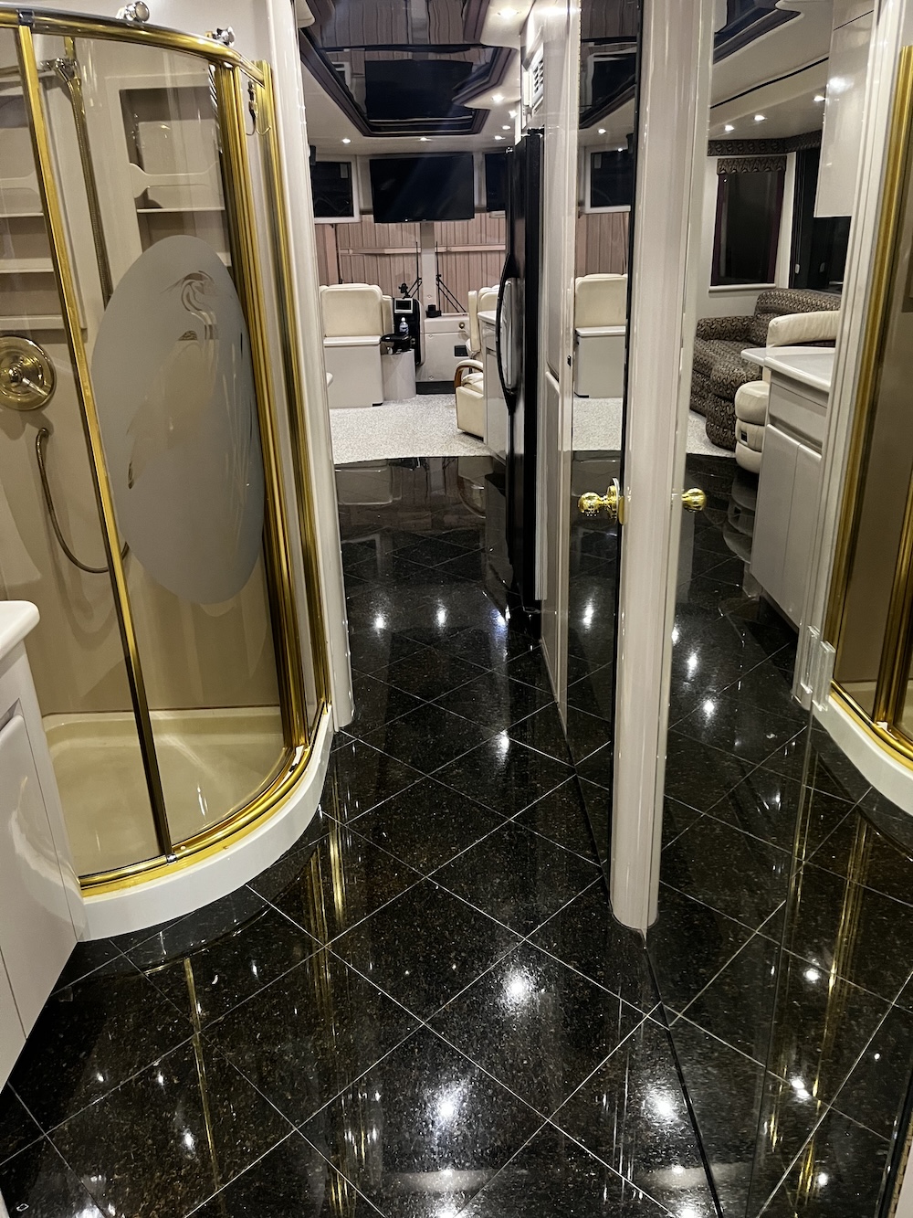 2001 Prevost Hoffman XLII For Sale